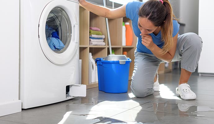 Water leaking from washing machine